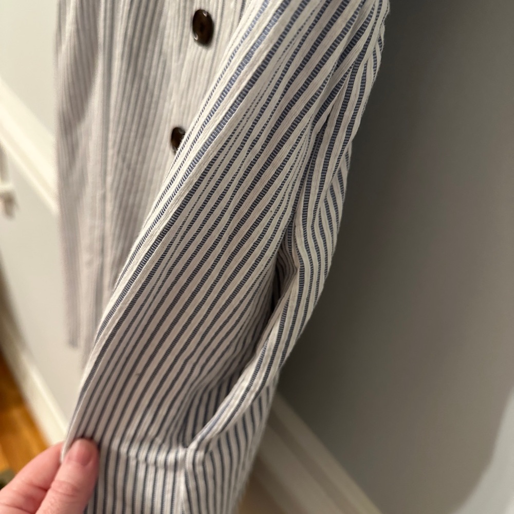 a:glow Maternity White and Blue Striped Dress, size L - Picture 4 of 5